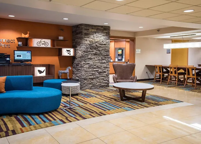 Fairfield Inn & Suites By Marriott Knoxville/East